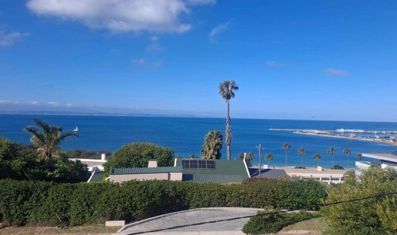 3 Bedroom Property for Sale in Santos Bay Western Cape